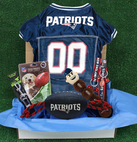 NFL New England Patriots PET GIFT BOX with 2 Licensed DOG TOYS, 1 Logo-Engraved NATURAL DOG TREAT, 1 NFL JERSEY, 1 NFL Puppy Training Bells & 1 Car Seatbelt